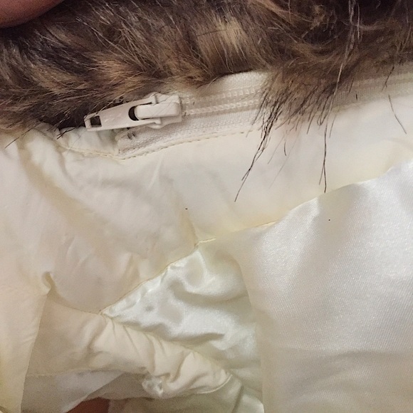 Indira Powder Room Puffy Fur Vest - Picture 14 of 14